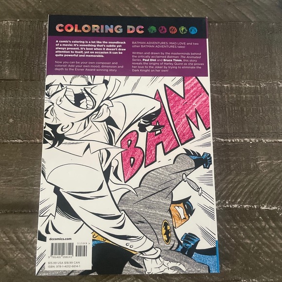 Coloring DC - Batman: Mad Love Featuring Harley Quinn (DC Comics, May 2016) - Picture 2 of 3